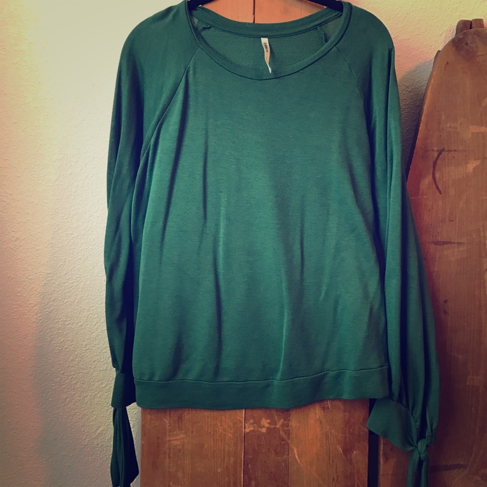 Olive green long baggy sleeve shirt